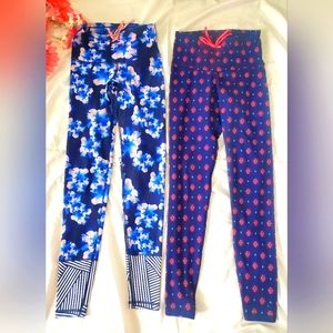 2 paird of Old Navy Activewear, in perfect condition, XS